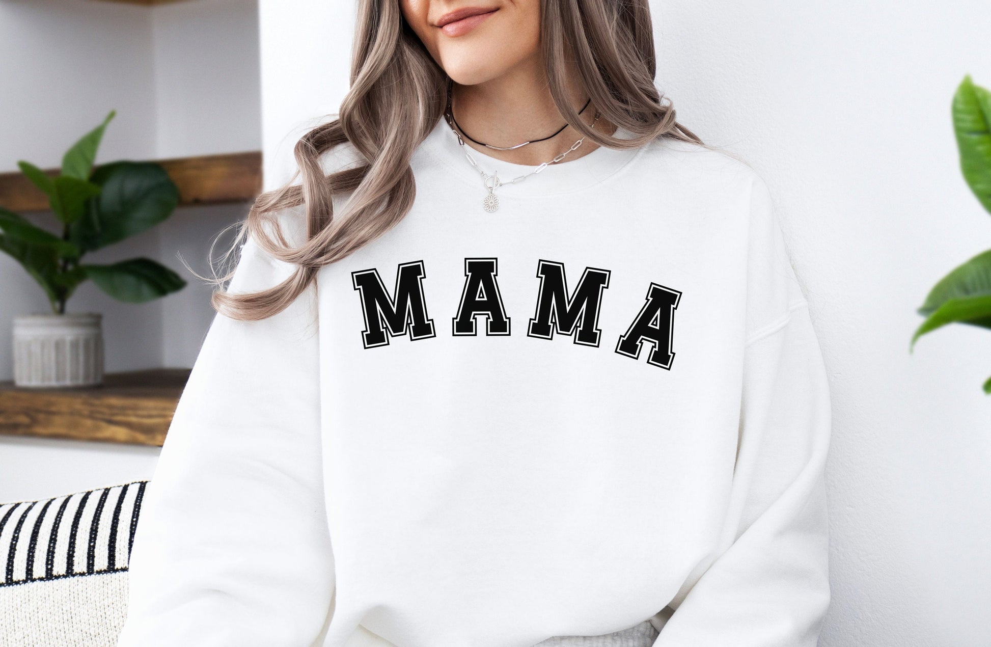 Personalized Mama Sweatshirt with Kid Names on Sleeve, Mother's Day Gift, Birthday Gift for Mom, New Mom Gift, Minimalist Cool Mom Sweater