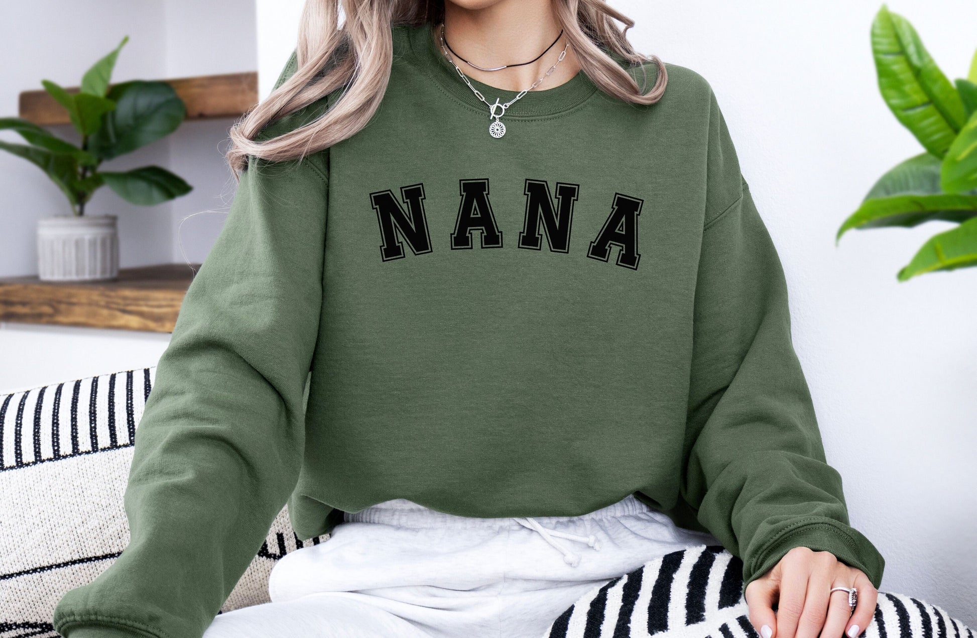 Personalized Nana Sweatshirt with Grandchildren Names on Sleeve, Mothers Day Gift, Birthday Gift Mom, Minimalist Nana Sweater, Nana Shirt