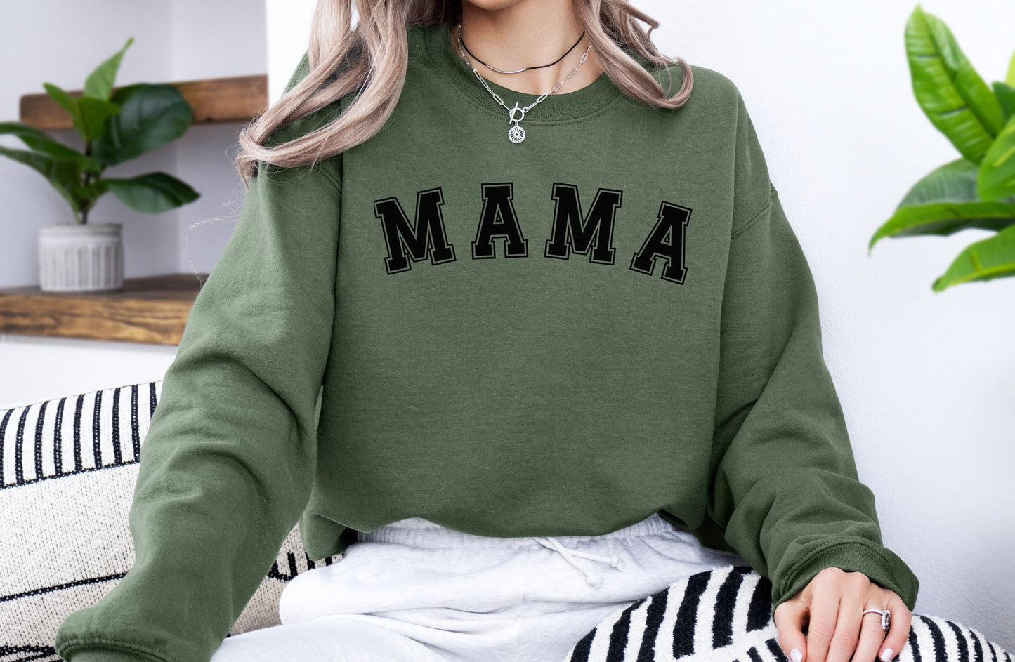 Personalized Mama Sweatshirt with Kid Names on Sleeve, Mother's Day Gift, Birthday Gift for Mom, New Mom Gift, Minimalist Cool Mom Sweater