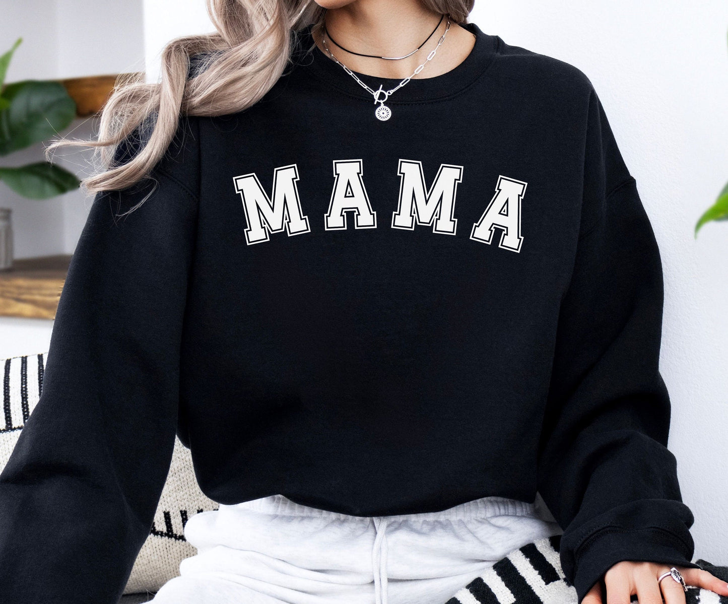 Personalized Mama Sweatshirt with Kid Names on Sleeve, Mother's Day Gift, Birthday Gift for Mom, New Mom Gift, Minimalist Cool Mom Sweater